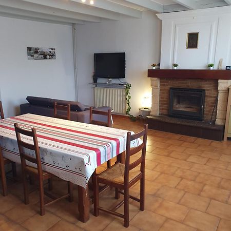Maison 2 Chambres Au Calme Saint-Bonnet-sur-Gironde ภายนอก รูปภาพ